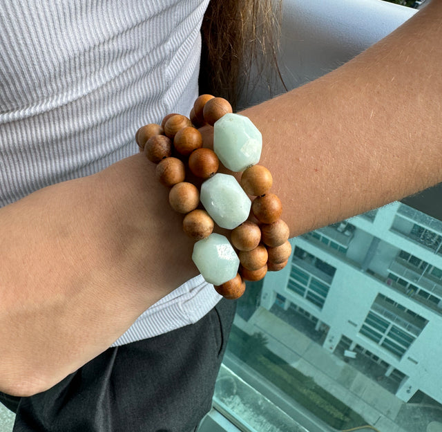 Stretch stackable bracelets